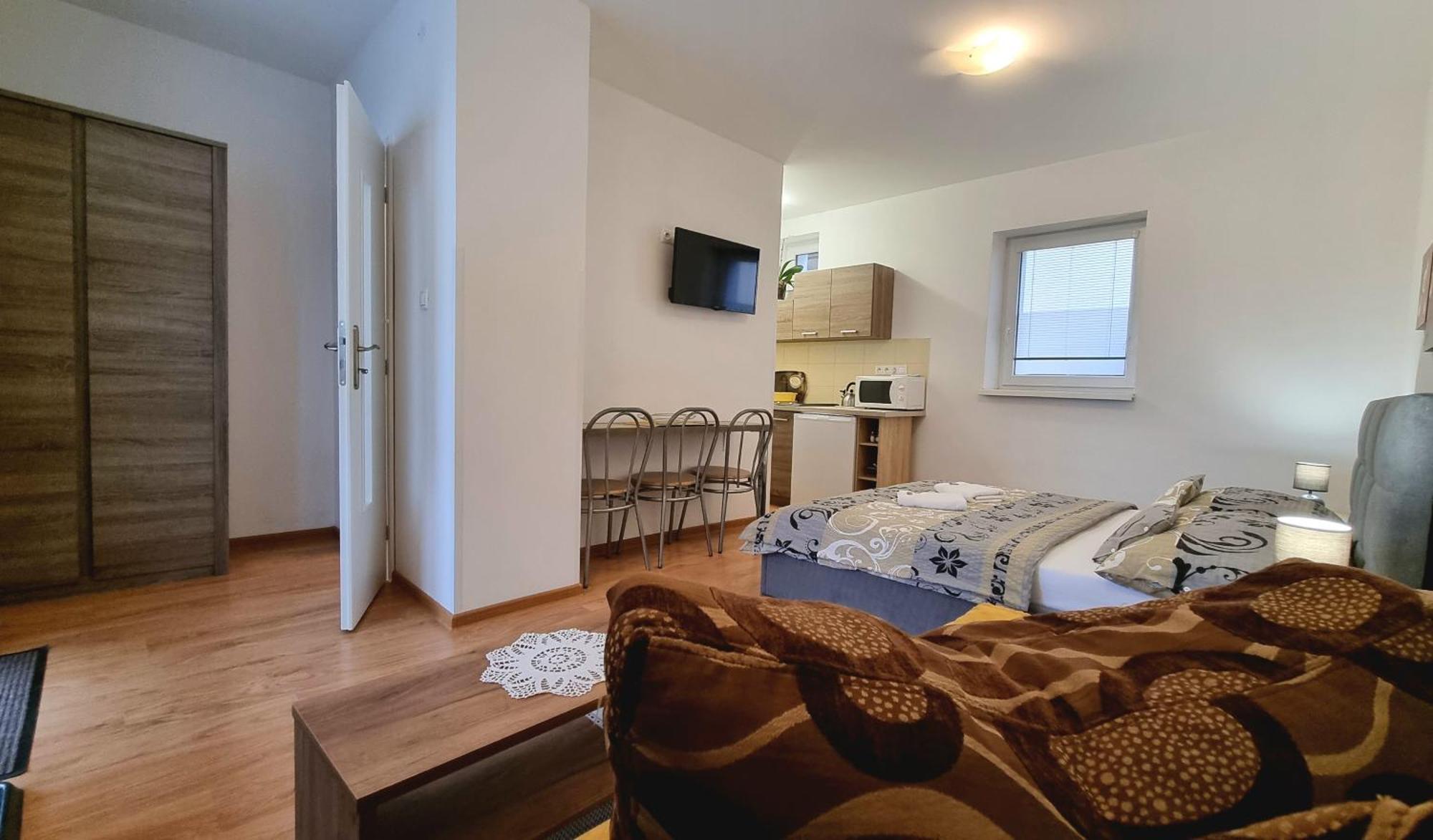 Apartmany Miluska Besenova Room photo